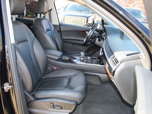 Used 2017 Audi Q7 3.0T Premium Plus image 23