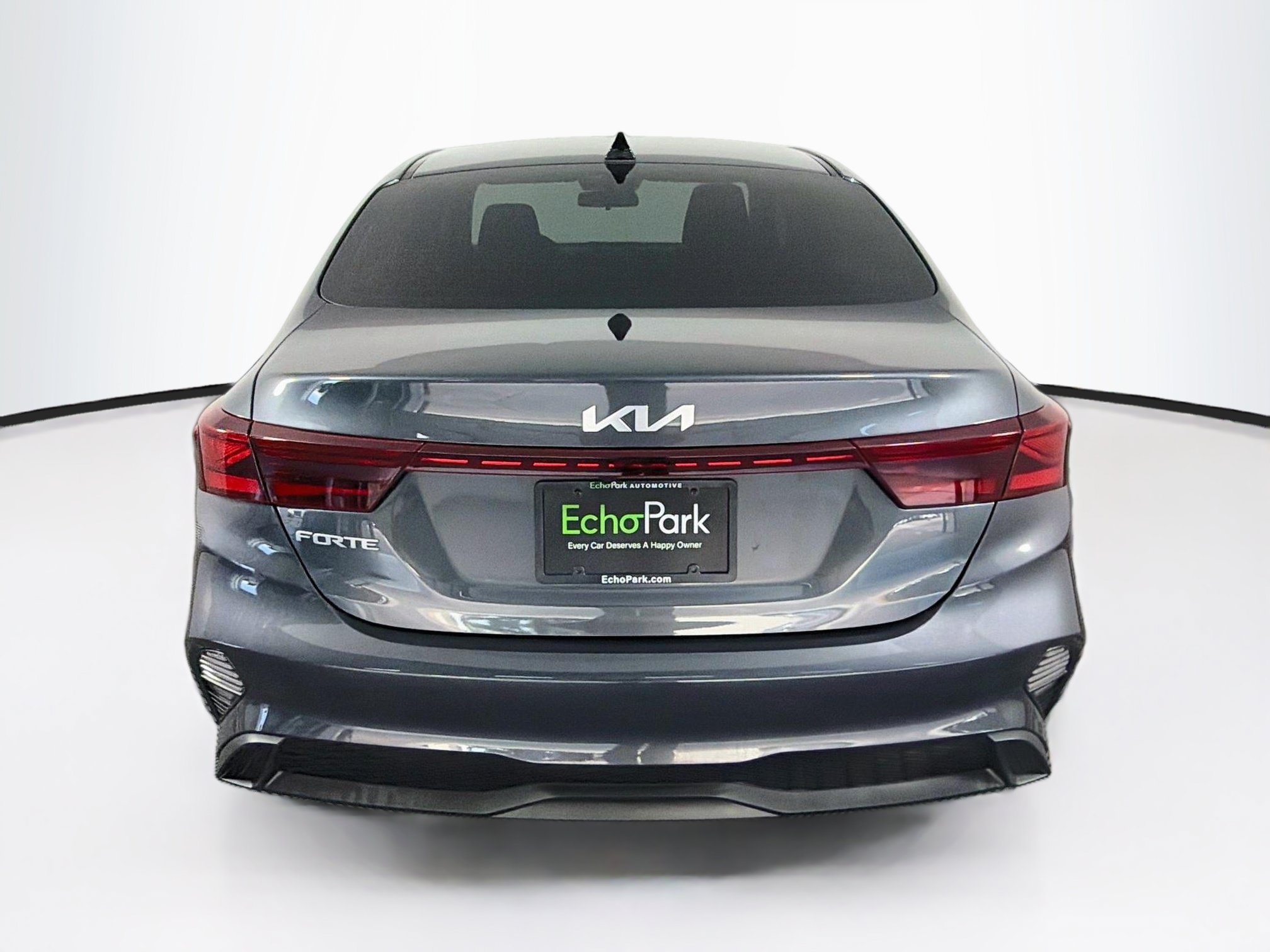 Used 2024 Kia Forte LXS w/ LXS Technology Package FWD image 7