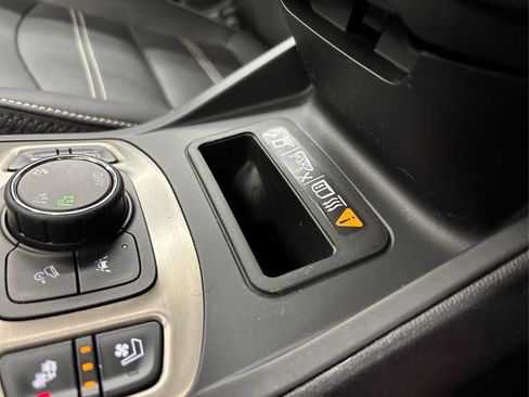 Used 2023 GMC Terrain Denali w/ Denali Premium Package image 43