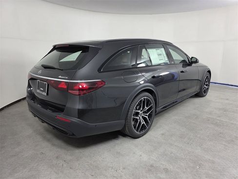 New 2026 Mercedes-Benz E 450 4MATIC All-Terrain Wagon image 4