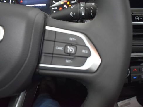 New 2026 Jeep Compass Latitude image 17