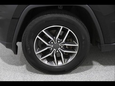 Used 2021 Jeep Grand Cherokee Limited AWD/4WD image 24