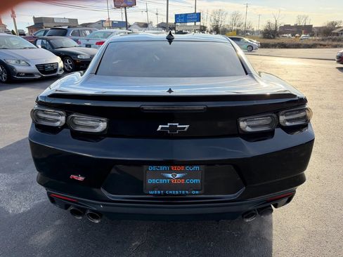 Used 2021 Chevrolet Camaro LT w/ RS Package RWD image 4