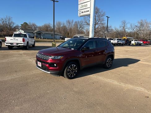 Used 2022 Jeep Compass Limited w/ Sun and Sound Group image 1