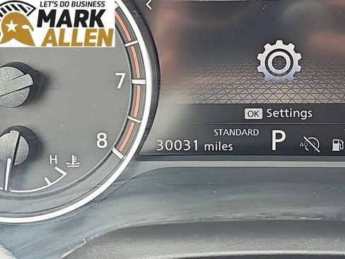 Used 2025 Nissan Rogue SV FWD image 12