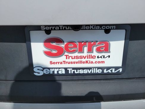 Used 2025 Kia Sportage EX FWD image 32