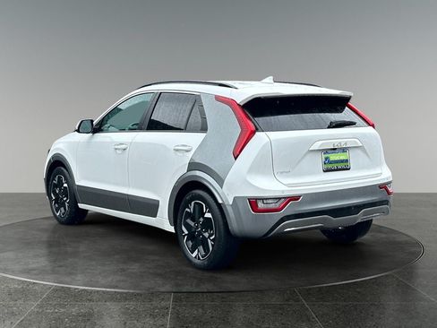 Used 2023 Kia Niro Wave FWD image 7