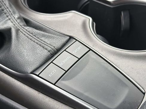 Certified 2023 Toyota Camry SE FWD image 16
