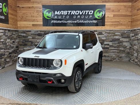 Used 2016 Jeep Renegade Trailhawk AWD/4WD image 4
