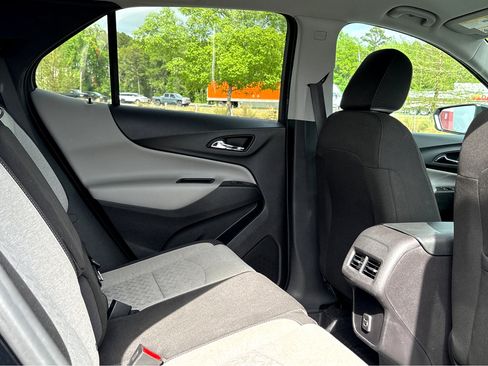 Used 2024 Chevrolet Equinox LS w/ LS Convenience Package image 10