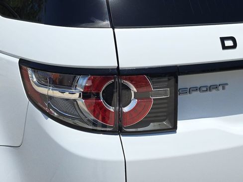 Used 2019 Land Rover Discovery Sport SE AWD/4WD image 37