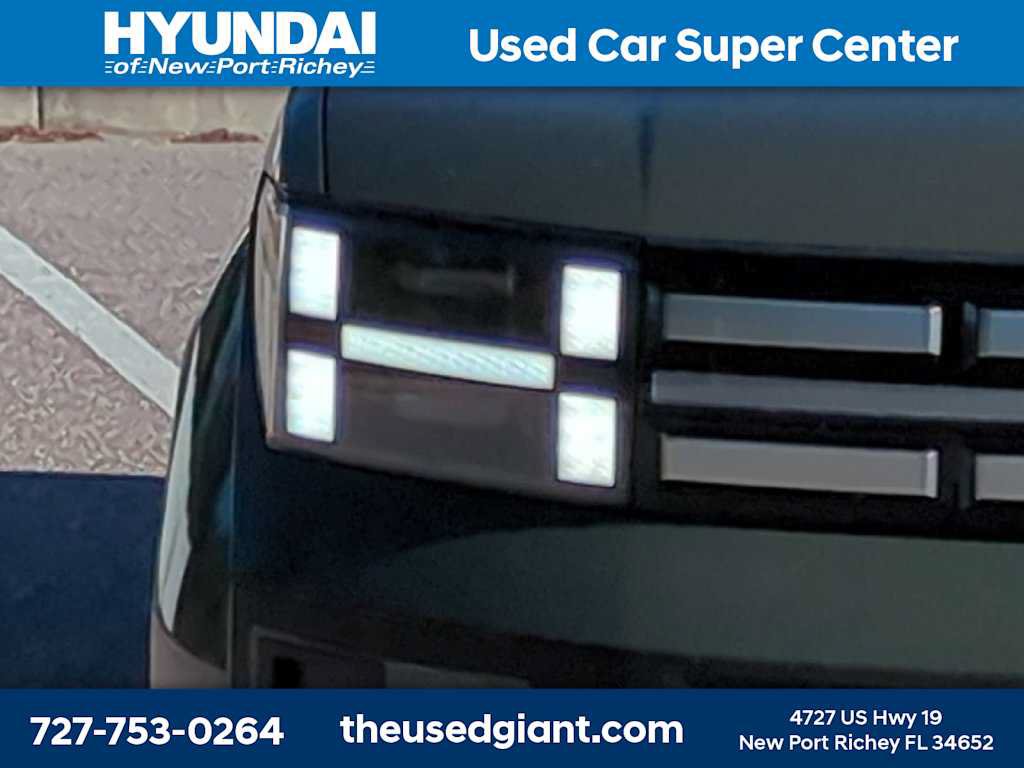 Used 2025 Hyundai Santa Fe SEL FWD image 9