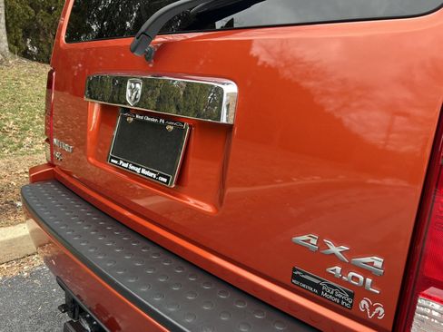 Used 2007 Dodge Nitro R/T image 45