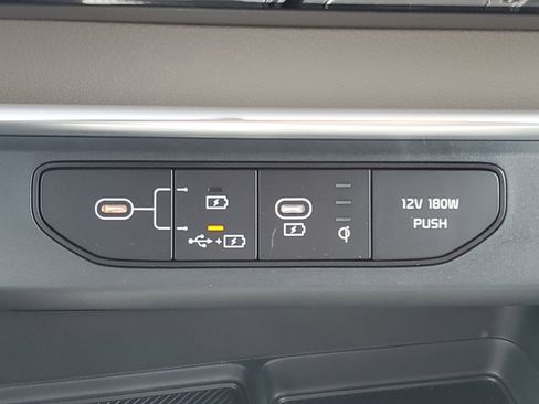 New 2026 Kia Carnival EX image 30