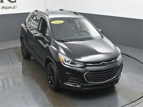 Used 2022 Chevrolet Trax LT w/ Midnight Edition image 46