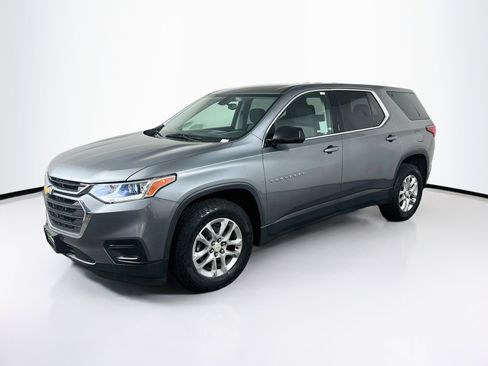 Used 2019 Chevrolet Traverse LS FWD image 3