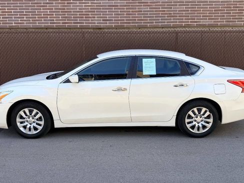 Used 2013 Nissan Altima 2.5 S FWD image 4