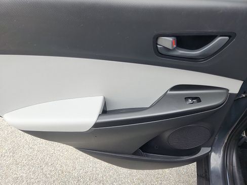 Certified 2023 Hyundai Kona SEL AWD/4WD image 27