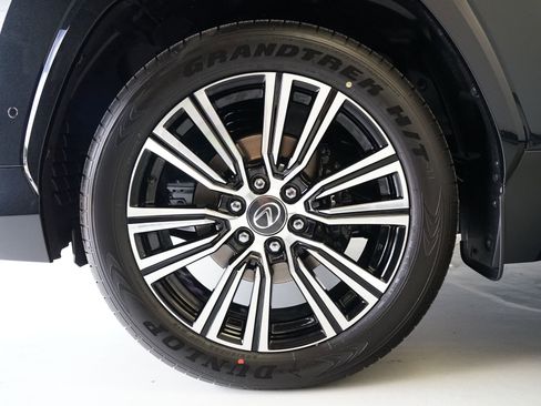 Used 2026 Lexus LX 700h Luxury AWD/4WD image 32