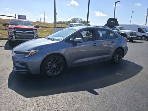 Used 2024 Toyota Corolla SE image 9