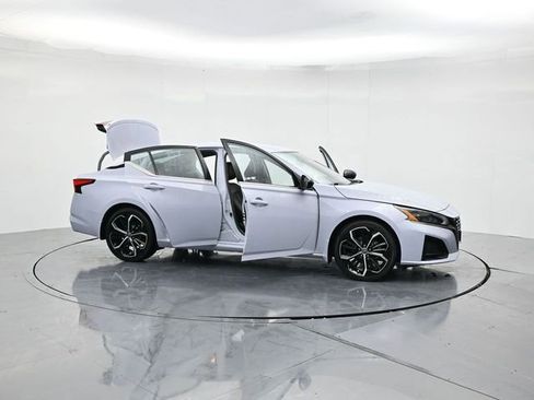 Used 2023 Nissan Altima 2.5 SR image 48