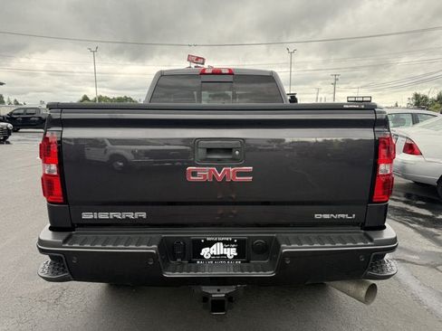 Used 2016 GMC Sierra 2500 Denali w/ Duramax Plus Package AWD/4WD image 7