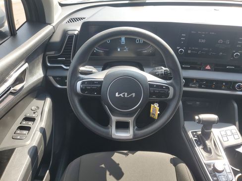 Used 2025 Kia Sportage LX AWD/4WD image 14