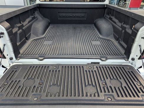 Used 2022 Nissan Frontier SV w/ Technology Package image 30