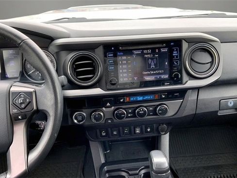 Used 2017 Toyota Tacoma TRD Pro image 6