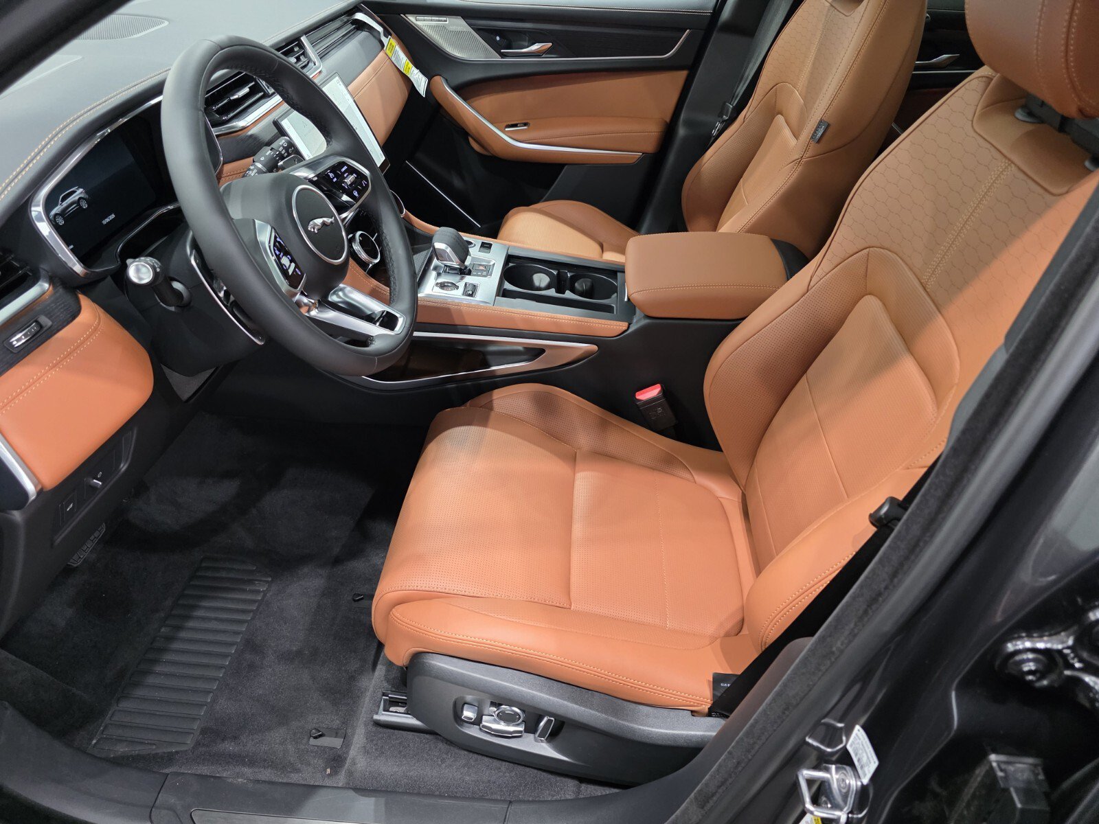 New 2026 Jaguar F-PACE R-Dynamic S AWD/4WD image 6