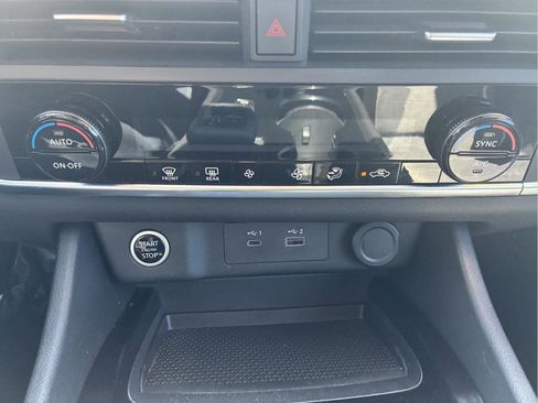 Used 2023 Nissan Rogue SV AWD/4WD image 24