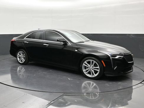 Used 2024 Cadillac CT4 Luxury RWD image 7