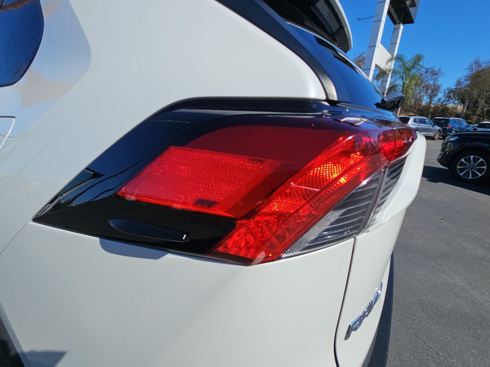 Used 2022 Toyota RAV4 XLE Premium FWD image 34