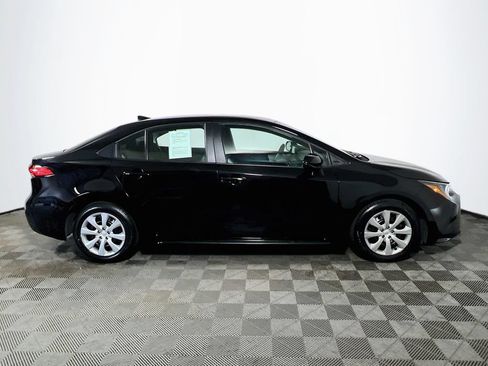 Certified 2025 Toyota Corolla LE FWD image 8