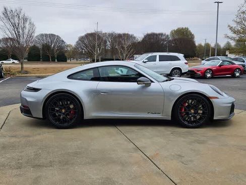 Used 2026 Porsche 911 Carrera GTS RWD image 9