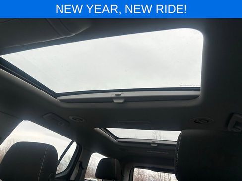 Used 2023 GMC Acadia SLE w/ Driver Convenience Package image 20