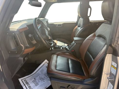 Used 2024 Ford Bronco Outer Banks AWD/4WD image 10