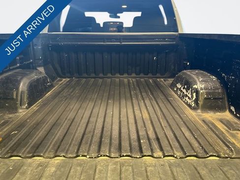 Used 2022 Chevrolet Silverado 1500 Custom image 24