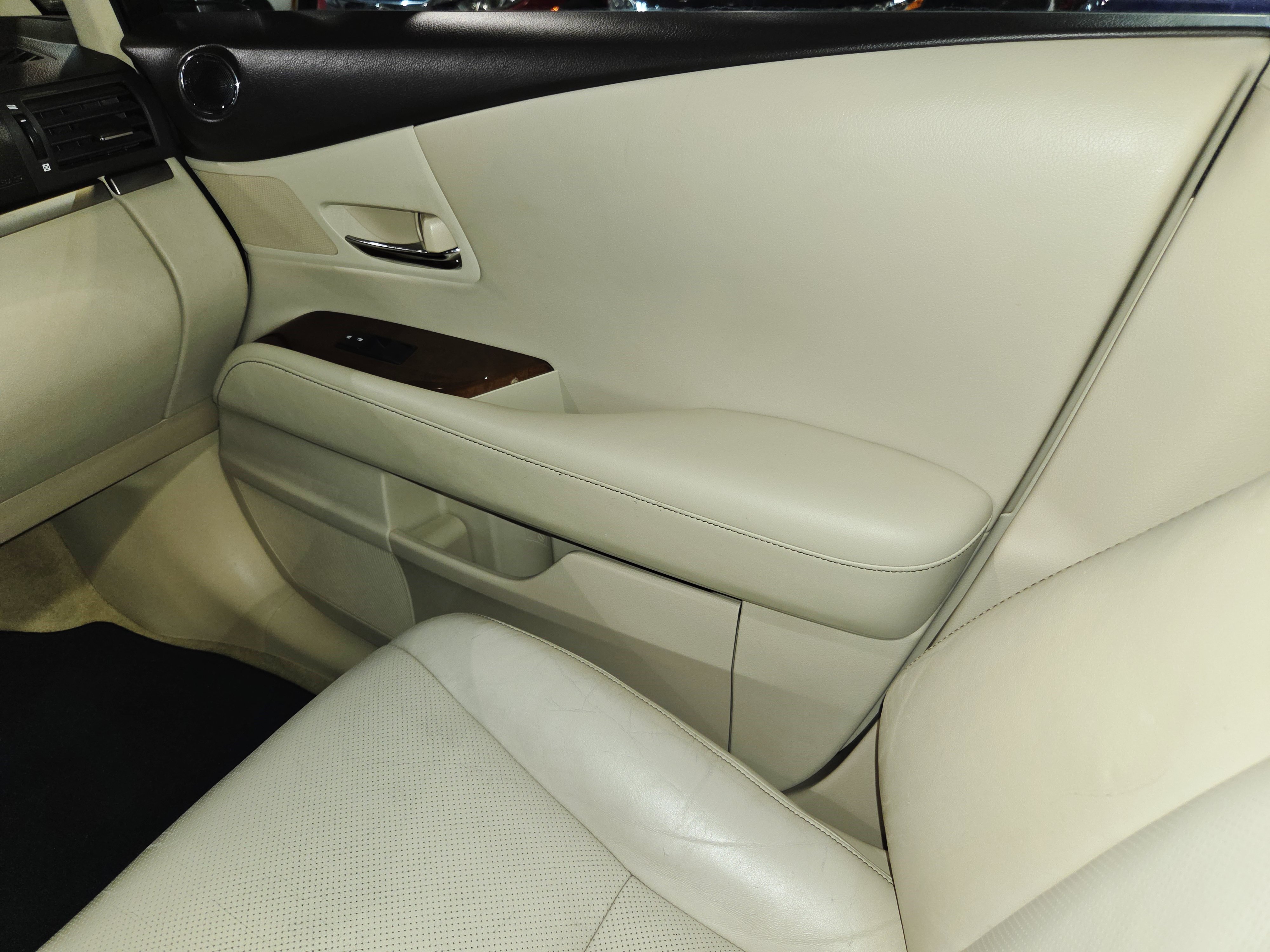Used 2013 Lexus RX 450h FWD w/ Navigation Pkg image 37