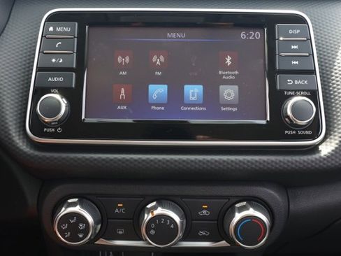 New 2025 Nissan Kicks Play S image 29