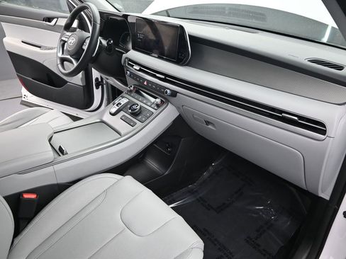 Used 2025 Hyundai Palisade SEL image 24