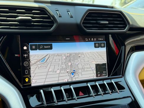 Used 2023 Lamborghini Urus S AWD/4WD image 22