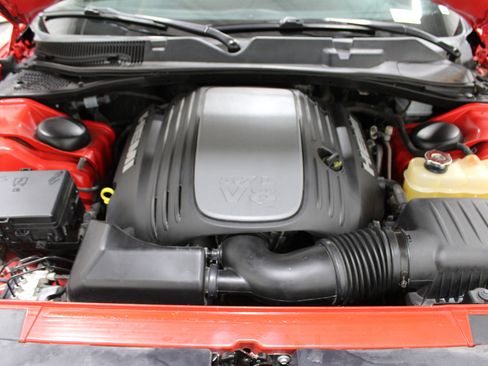 Used 2016 Dodge Challenger R/T image 37