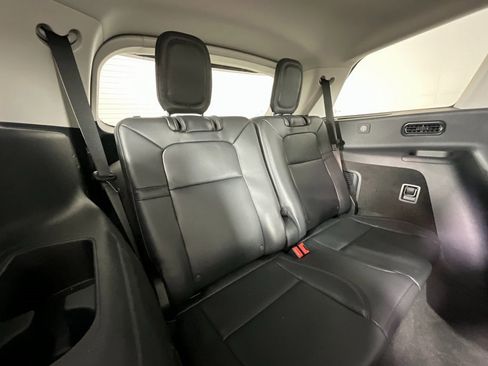 Used 2025 Lincoln Aviator Premiere image 23