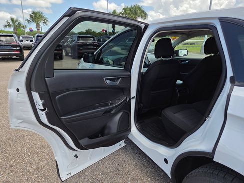 Used 2024 Ford Edge SE AWD/4WD image 14