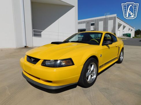 Used 2004 Ford Mustang Mach 1 RWD image 7