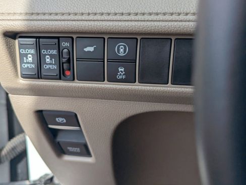 Used 2024 Honda Odyssey EX-L image 42