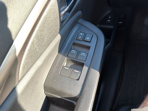 Used 2017 Honda Pilot EX-L image 25