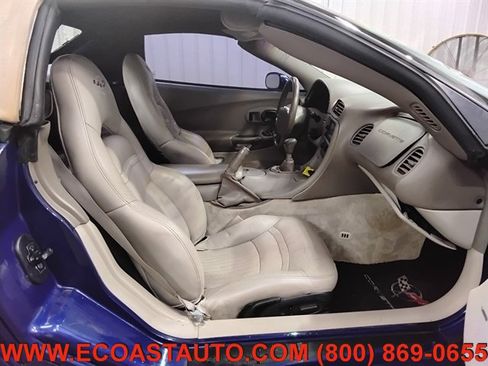 Used 2004 Chevrolet Corvette Convertible w/ Preferred Equipment Group RWD image 12