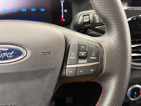 Used 2025 Ford Escape ST-Line FWD image 18